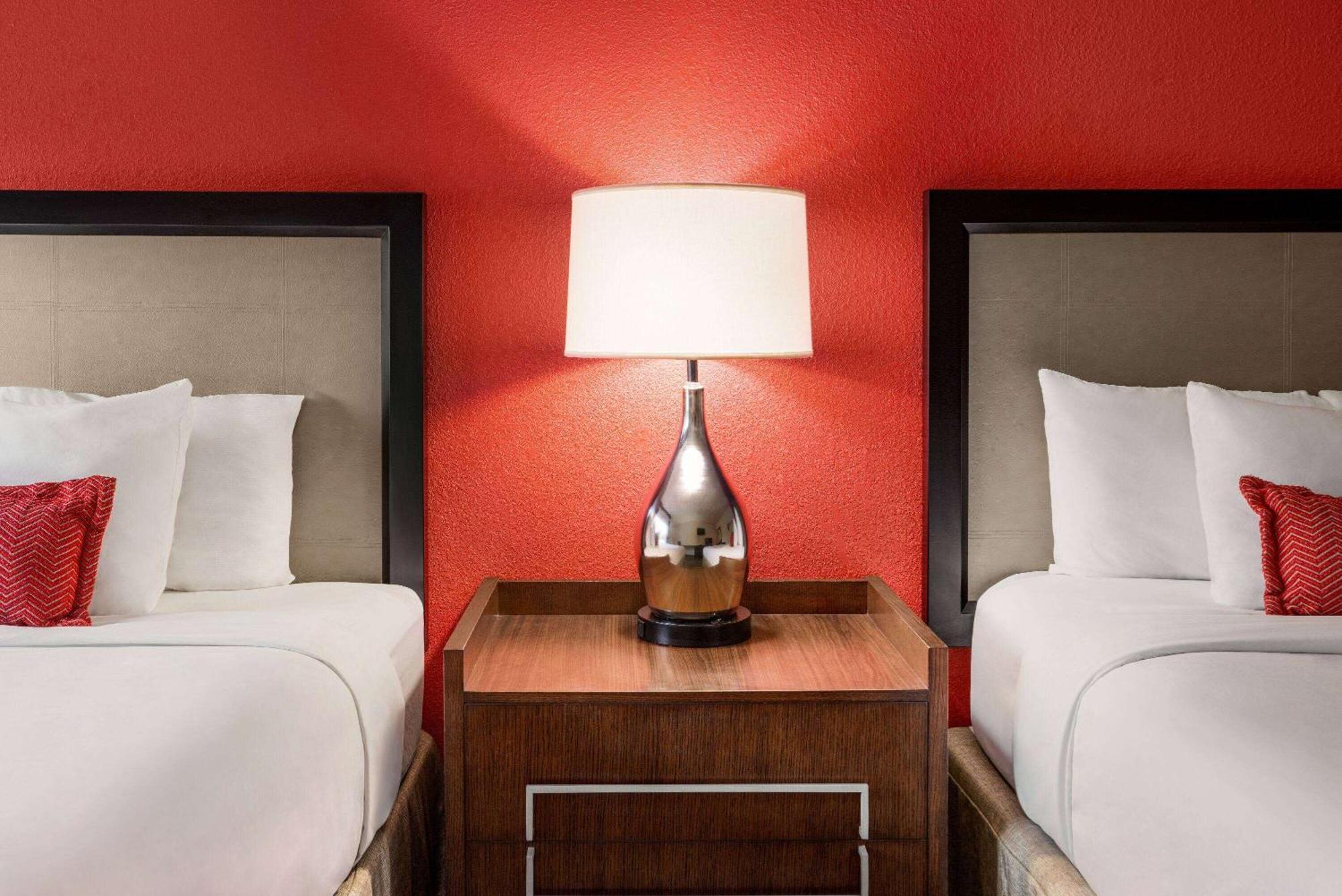 Ramada By Wyndham Albuquerque Airport Hotel Exterior photo