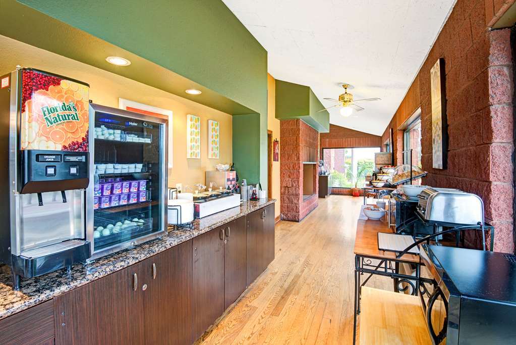 Ramada By Wyndham Albuquerque Airport Hotel Facilities photo
