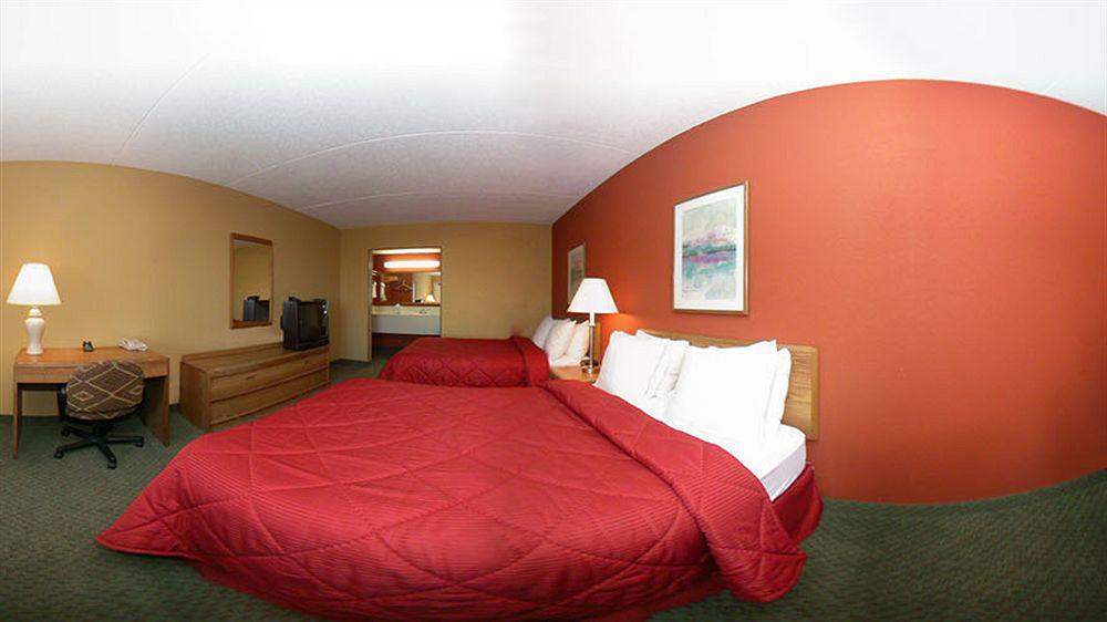 Ramada By Wyndham Albuquerque Airport Hotel Exterior photo